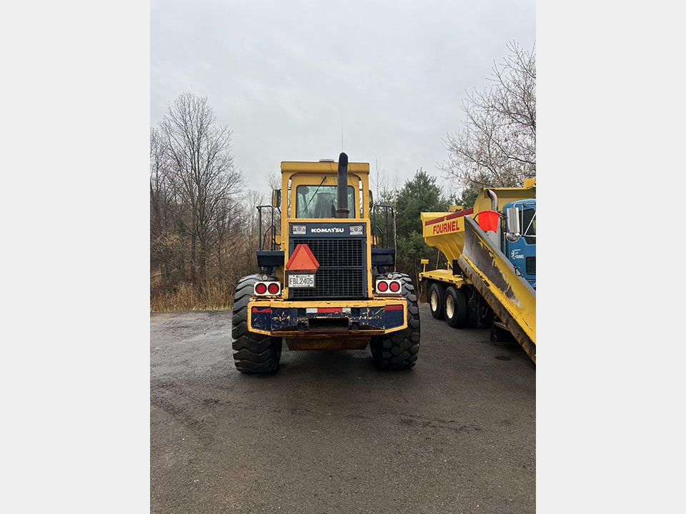 Komatsu-WA380-2.jpeg