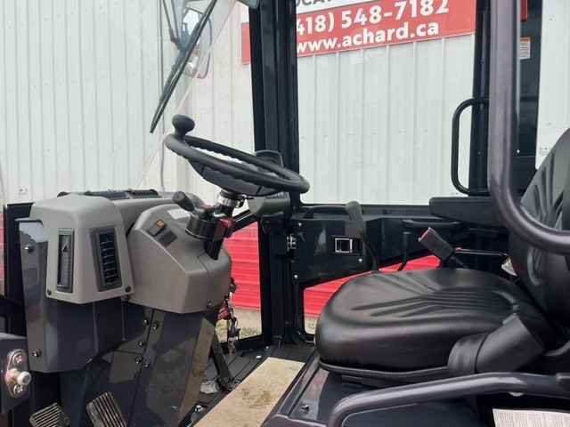 Yanmar V4-7 2024 #LO3560 Intérieur Interior.jpg