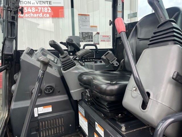 Yanmar ViO50-6A 2021 #EX1734 Interieur.jpg
