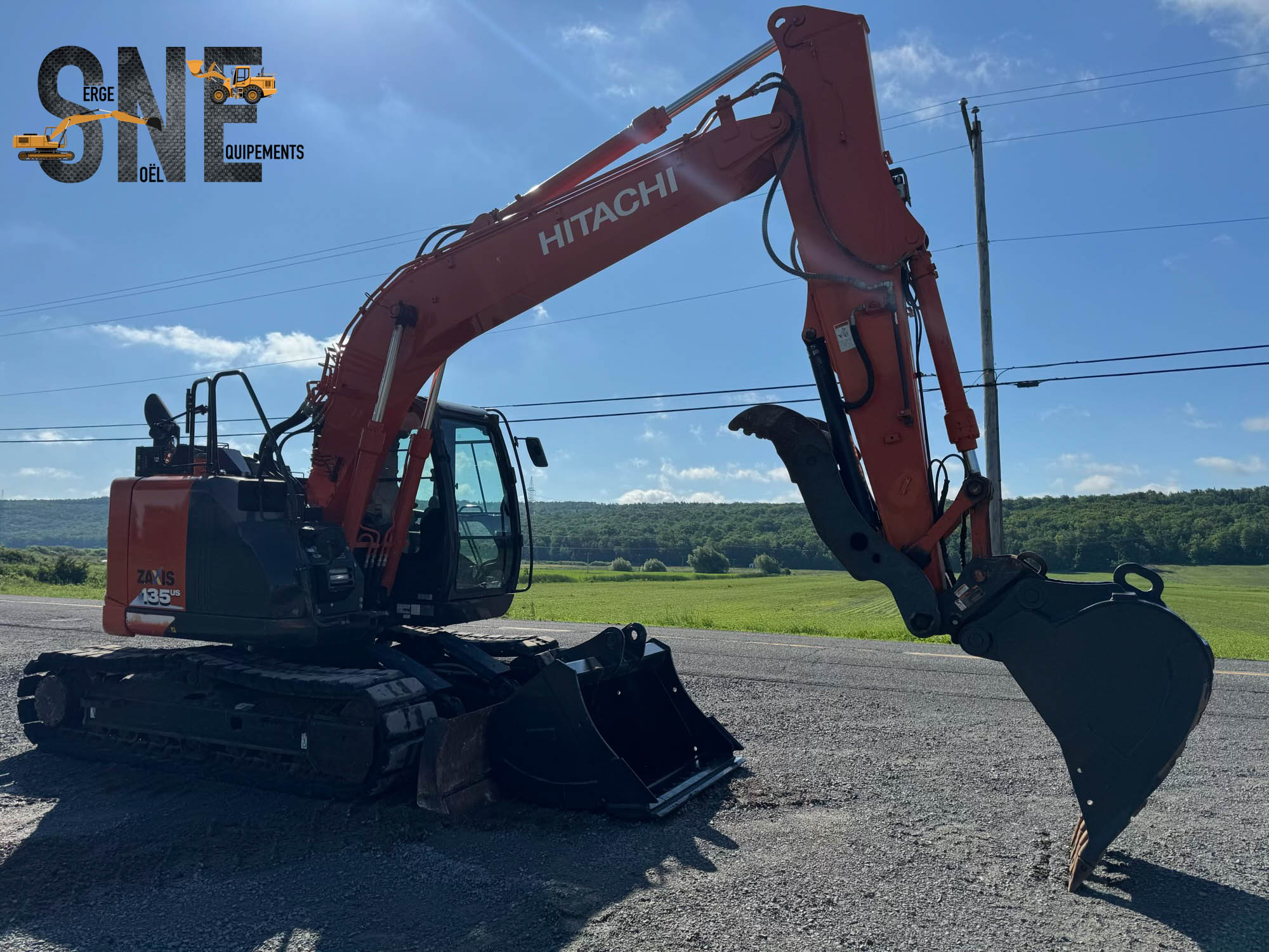 Hitachi ZX135US-6N_6956.jpg