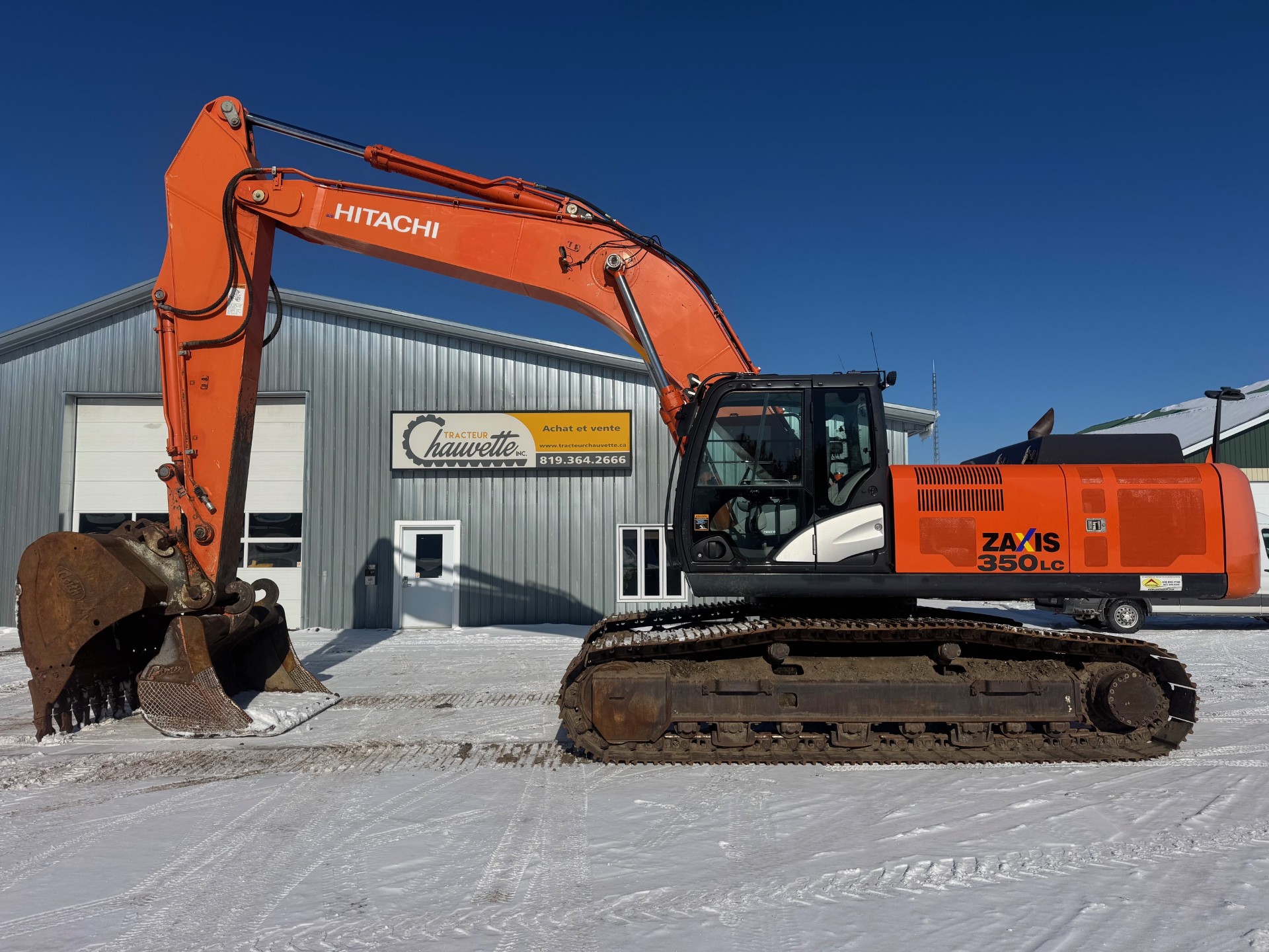 Hitachi ZX350 (1).jpg