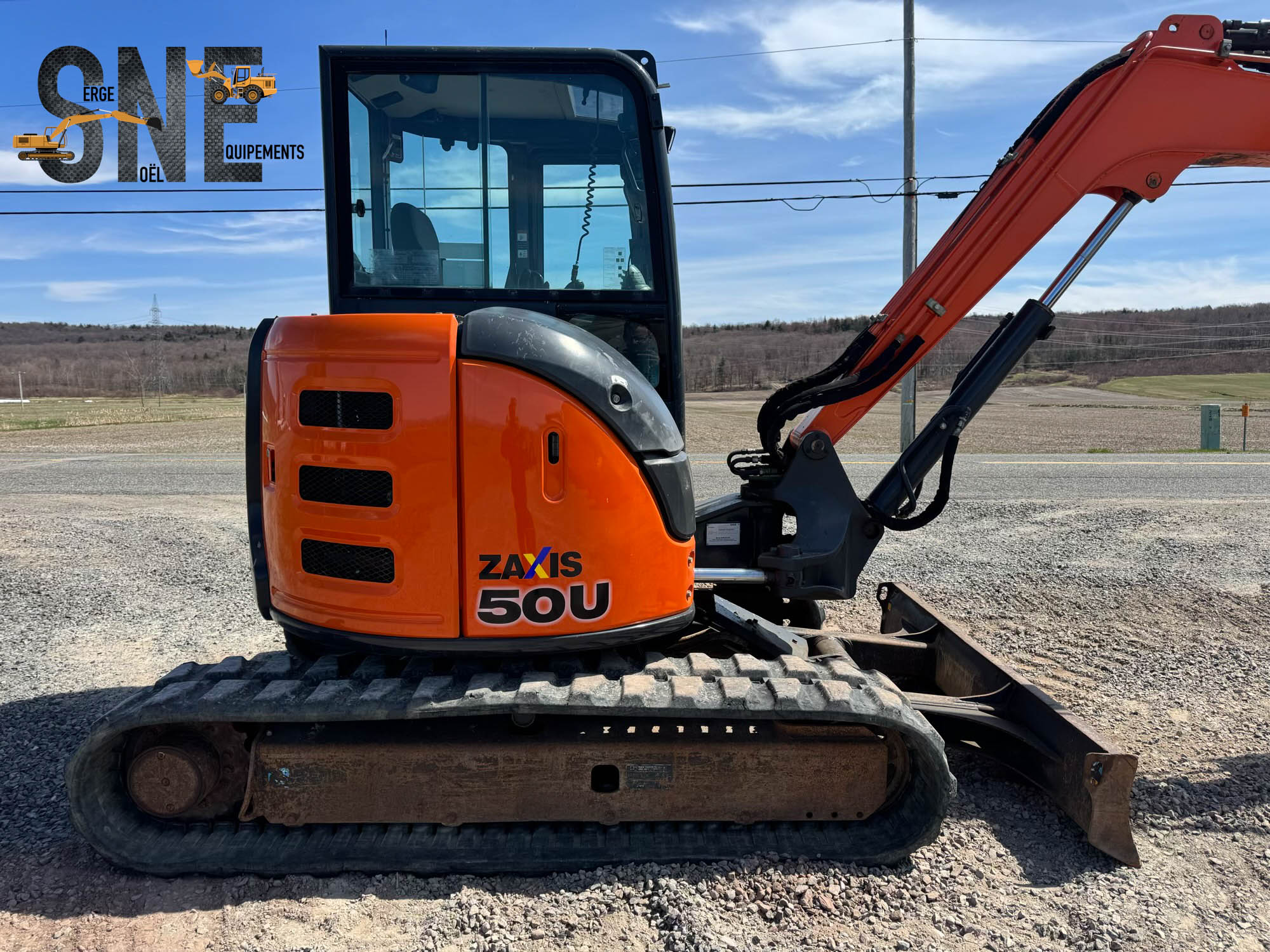 Hitachi ZX50U_6004.jpg