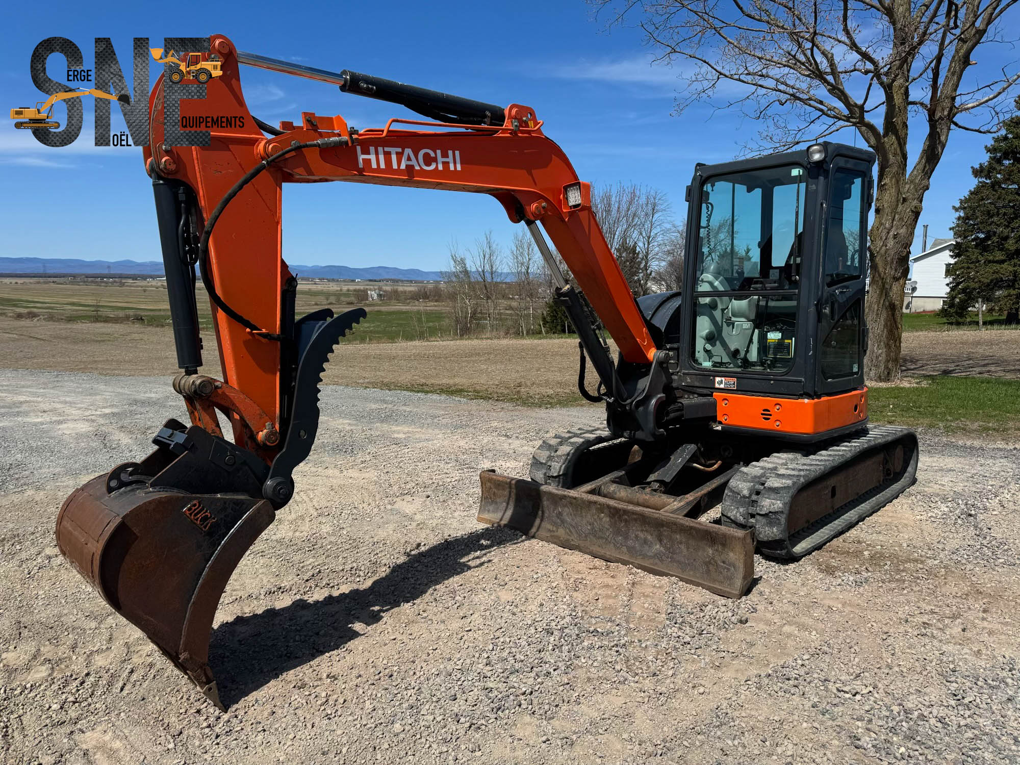 Hitachi ZX50U_6002.jpg