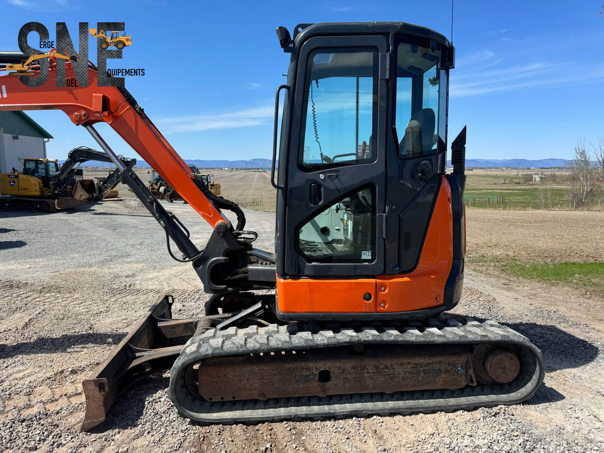 Hitachi ZX50U_6001.jpg