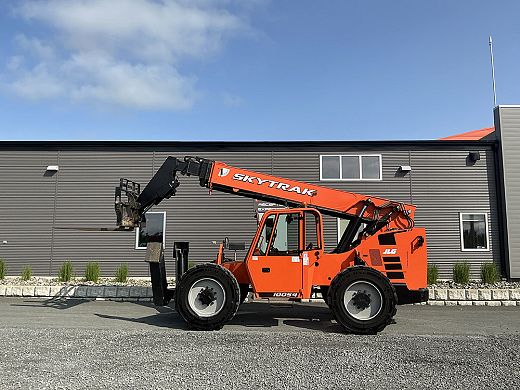 JLG SKYTRAK 10054.JPG