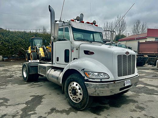 Peterbilt-340-2009.jpg