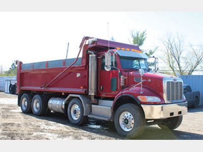 Peterbilt-382-2013.jpg