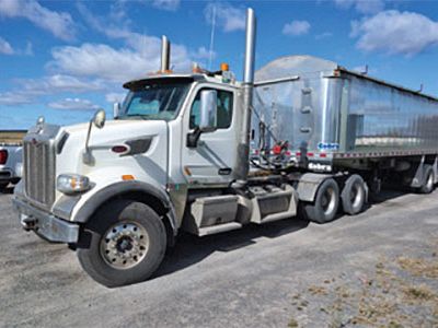 Peterbilt-567-2016.jpg