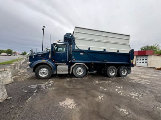 Peterbilt-579-2021.jpg
