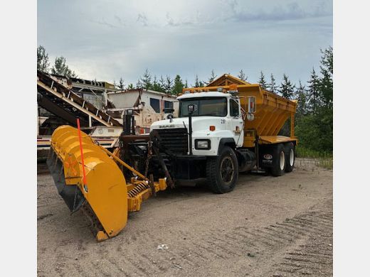 Mack-600.jpeg