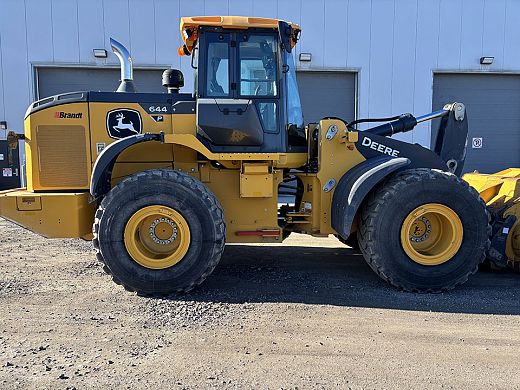 2021, John Deere, 644P, 5885h, 229 000$ avec balance.jpg