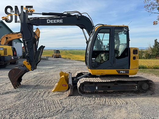 John Deere 75G_8251.jpg
