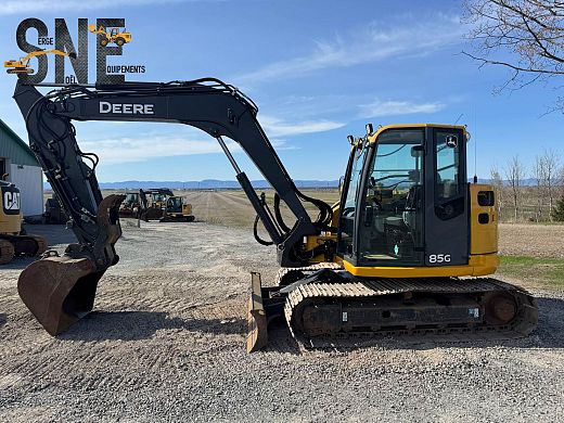 John Deere 85G_6016.jpg
