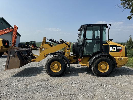 Caterpillar 906M_1621.jpg