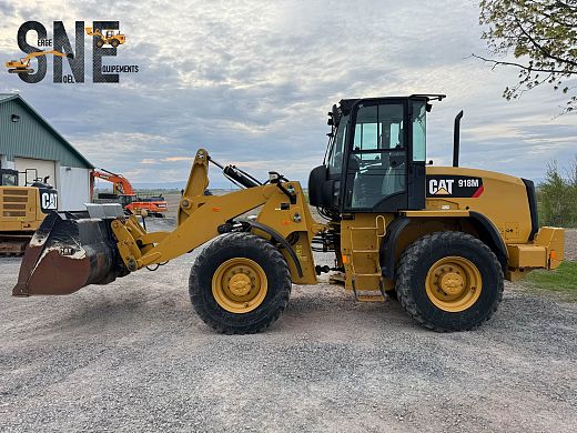 Caterpillar 918M_6204.jpg