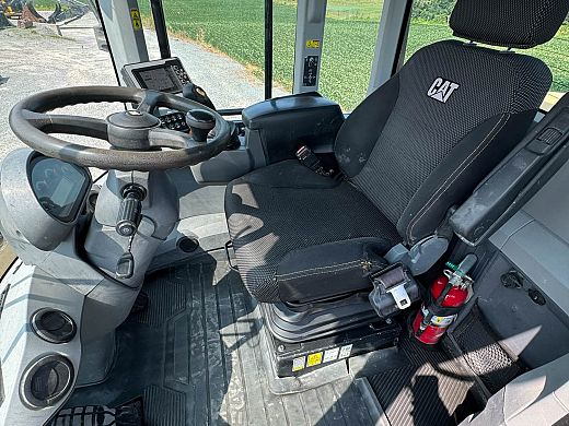 Caterpillar 930M_7674.jpg