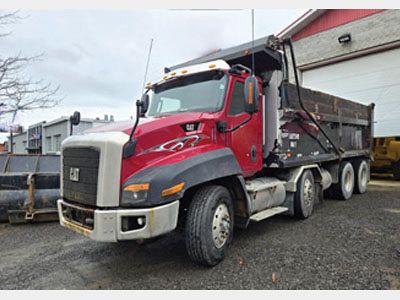 Caterpillar-CT600S-2013.jpg