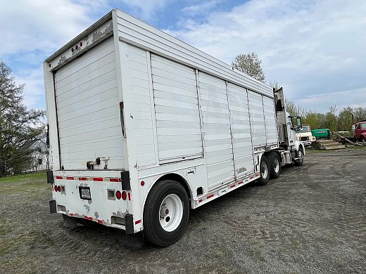 2014 - Volvo VNM64T - Camion Tracteur 06.JPG