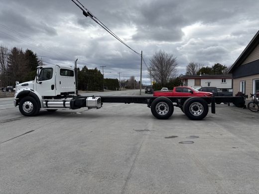 2012 - Freightliner M2 112 - Cab & Chassis 07.JPG