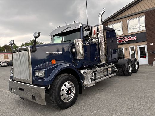 2018 - Western Star 4900FA - Camion Tracteur 01.JPG