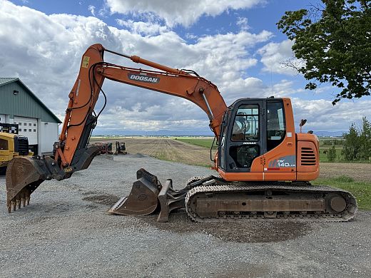 Doosan DX140_0407.jpg