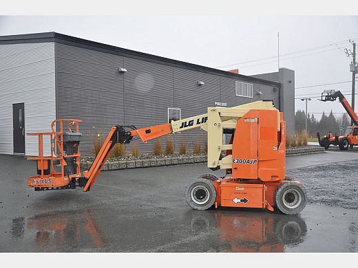 JLG E300AJP 2016.JPG
