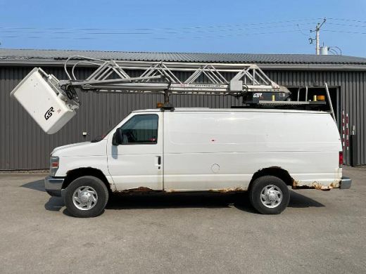 2011 FORD E-350.jpeg