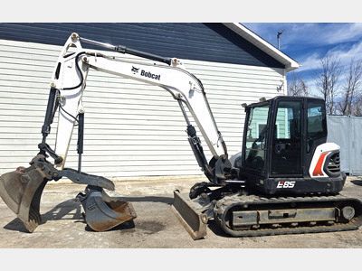 Bobcat-E85.jpg