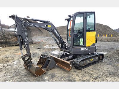 Volvo-ECR25D.jpg