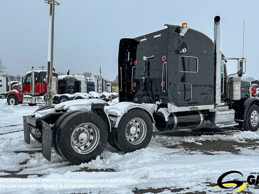 PETERBILT 388 SLEEPER TRUCK TRACTOR / HIGHWAY