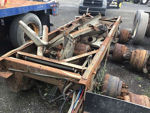 HENDRICKSON Boite INTRAX UTILITY 3-AXLE SUSPENSION