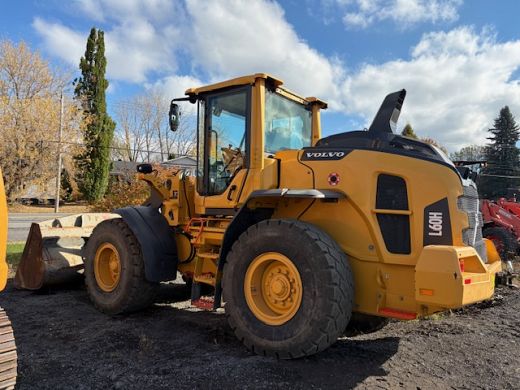 2020 volvo l60h.jpeg