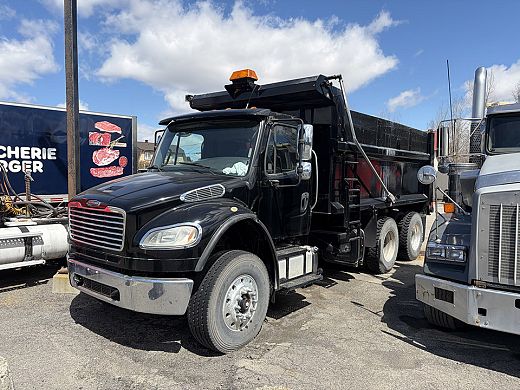 2015 Freightliner M2 112.jpeg
