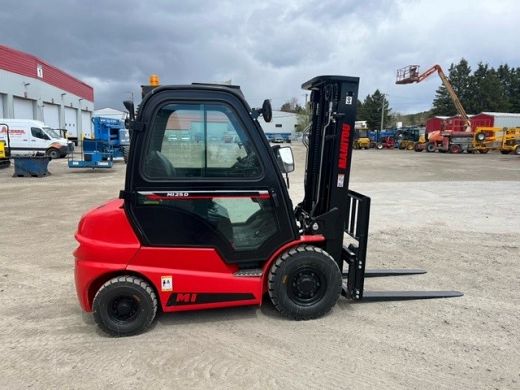 Manitou MI25D CE6493 profil gauche left side.jpg