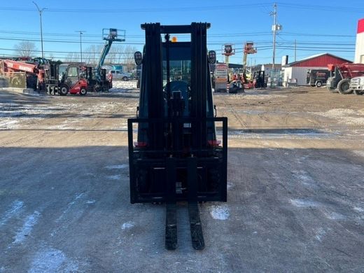 Manitou MI 30 D CE8738 profil avant ront side.jpg