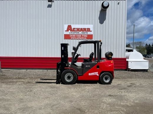 Manitou MI40G CE6489 profil achard side.jpg