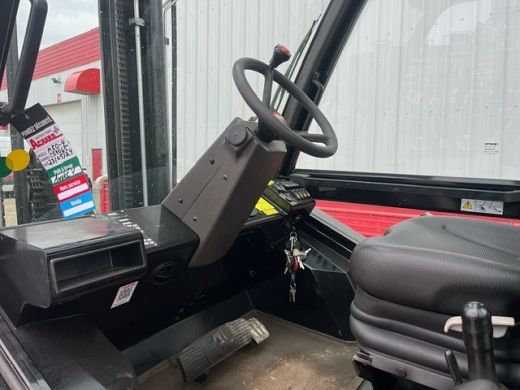 Manitou M50-4 #CE4065 profile interieur inside cab.jpg