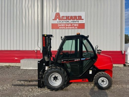 Manitou MC25-4 2024 #CE9459 Profil achard side.jpg