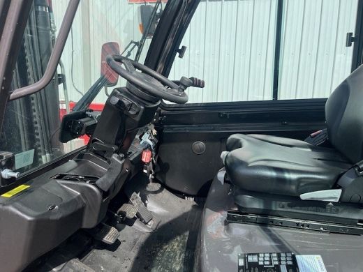 Manitou MI40D 2025 #CE2462 Interieur interior.jpg