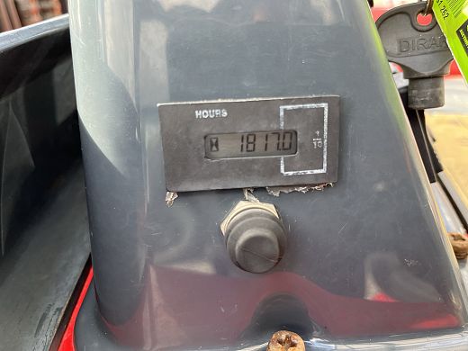 2009 - Moffett M4 32.3 - Forklift 10.jpeg