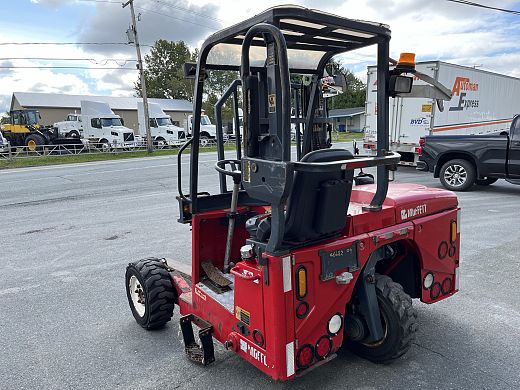 2009 - Moffett M4 32.3 - Forklift 06.jpeg