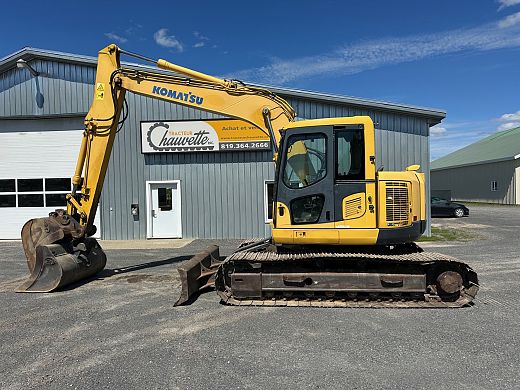 Komatsu PC138 2013 (1).jpg