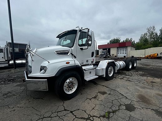 2014 Freightliner sd114.jpg