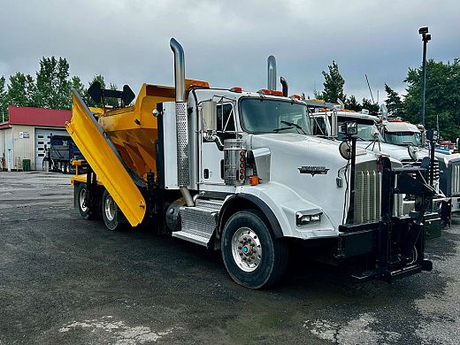 Kenworth-T800-2014-Snow.jpg