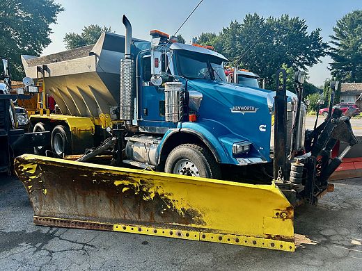2010-Kenworth-T800-isx-485.jpg