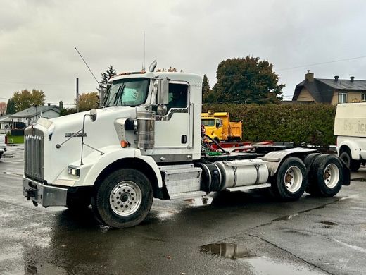 2015 kenworth t800 daycab.jpg