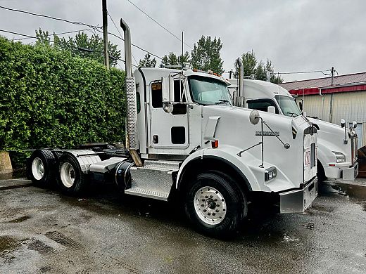 2013-Kenworth-t800.jpg