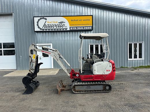 Takeuchi TB216 (1).jpg
