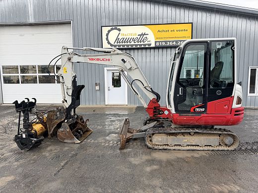 Takeuchi TB240 (1).jpg