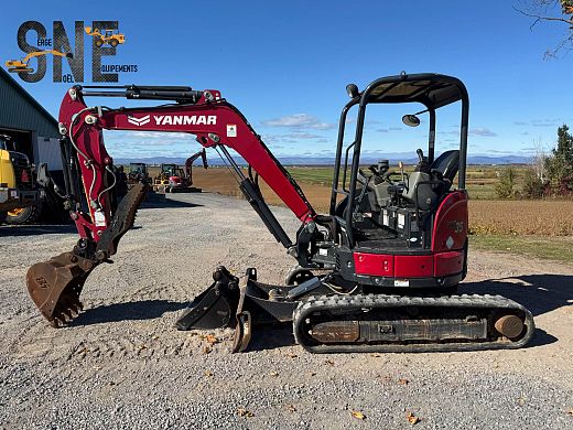 Yanmar VIO35-6A_8451.jpg